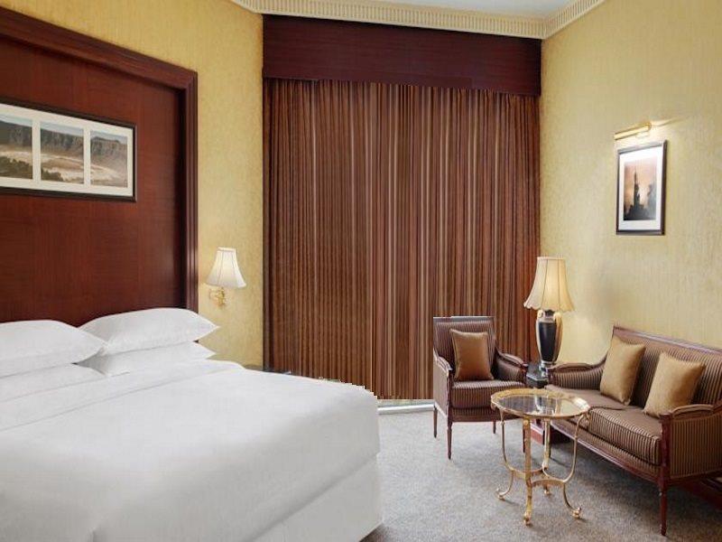 होटल Sheraton - Saudi Brothers Commercial Company Branch 5*