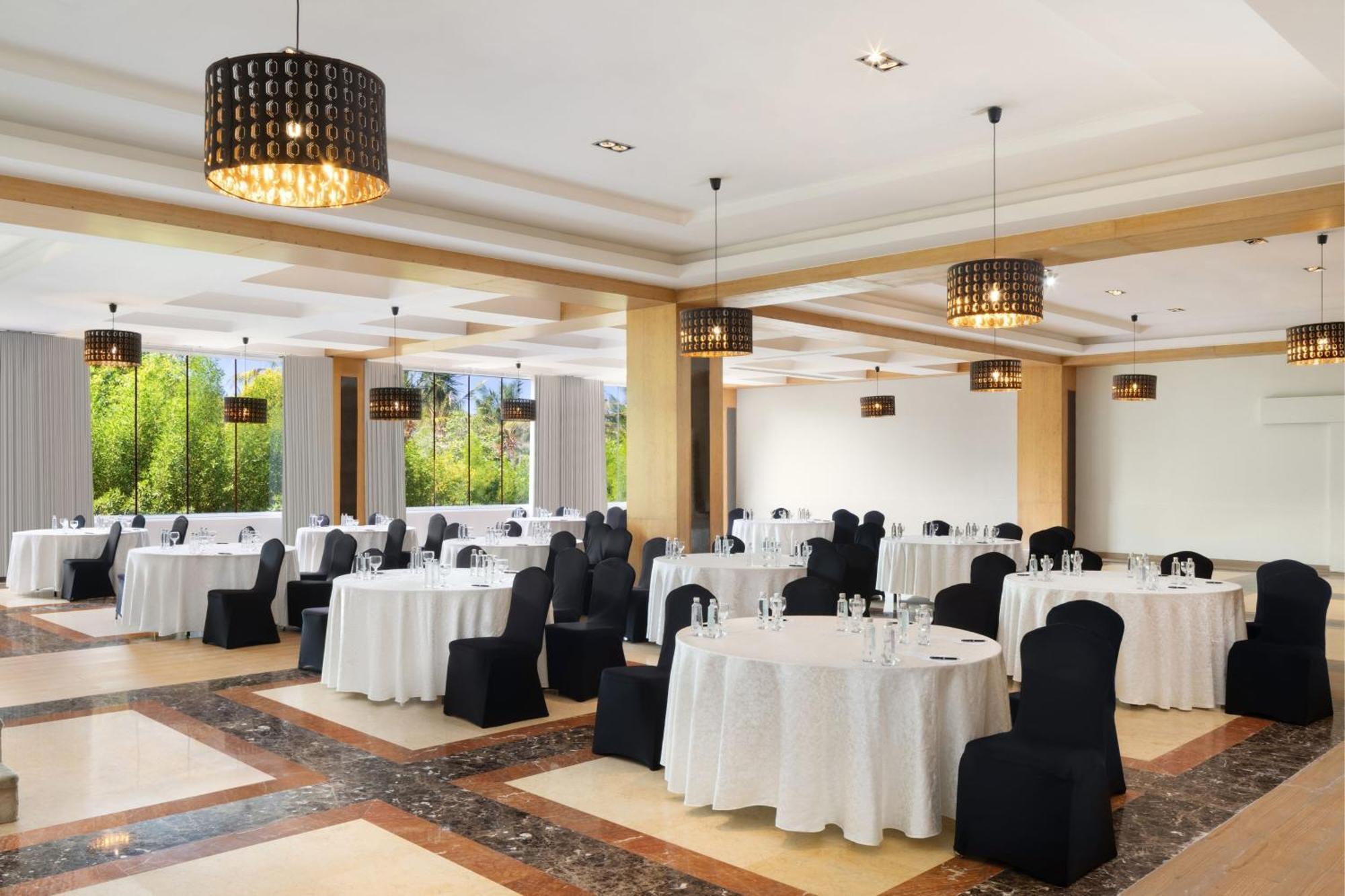 Hotel Sheraton - Saudi Brothers Commercial Company Branch Jeddah